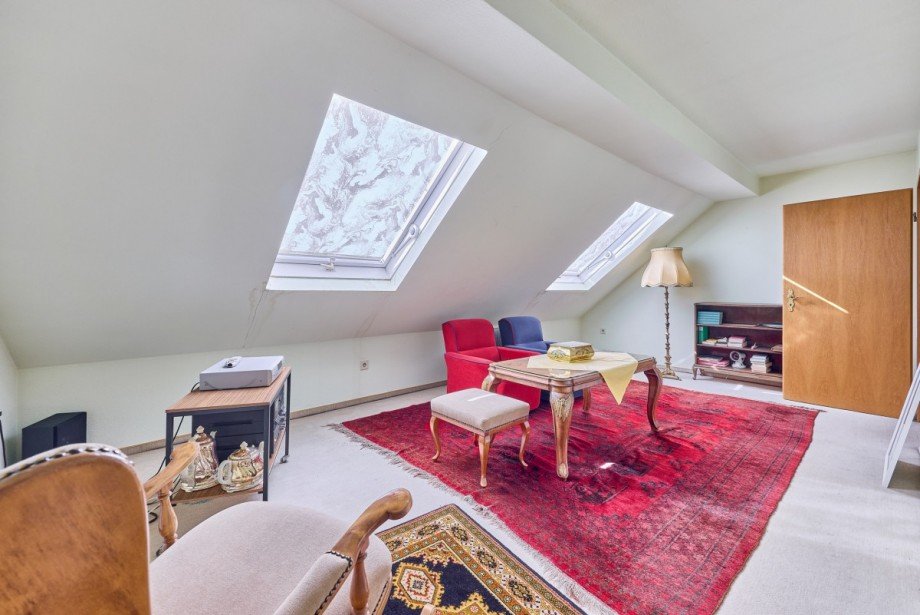 Zimmer 1 DG Zweifamilienhaus Geisenheim