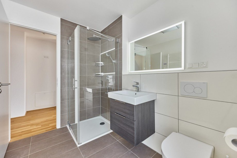 1.OG Badezimmer Einfamilienhaus Mainz