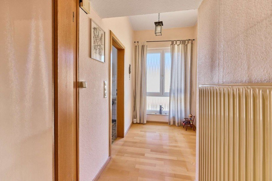 Flur 1.OG Zweifamilienhaus Geisenheim