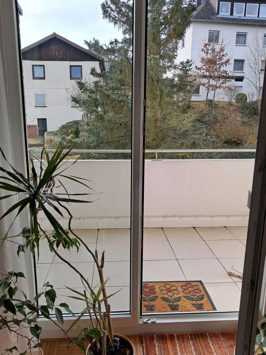 Wohnbereich/Balkon Etagenwohnung Taunusstein