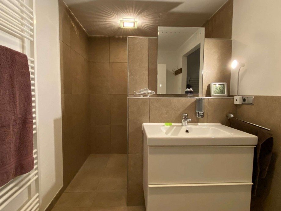 Badezimmer UG Doppelhaush�lfte Eltville Erbach