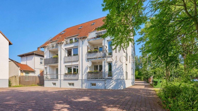 Hausansicht Mainz Wohnung Gro�z�gige 3-Zimmer-Wohnung mit zwei B�dern und Balkon in Mainz-Mombach