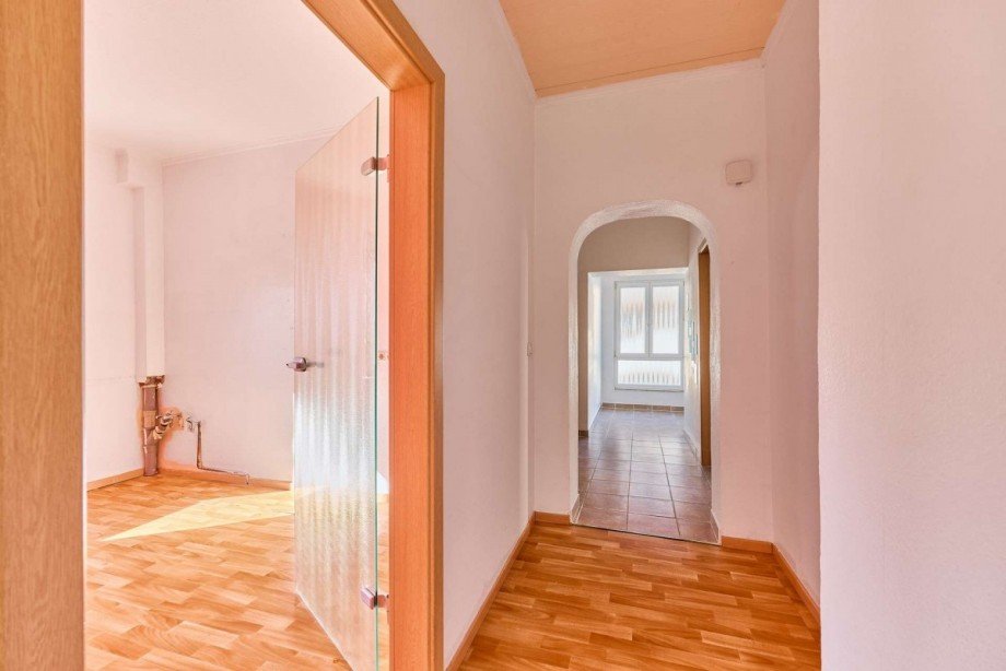 Flur EG Zweifamilienhaus Geisenheim