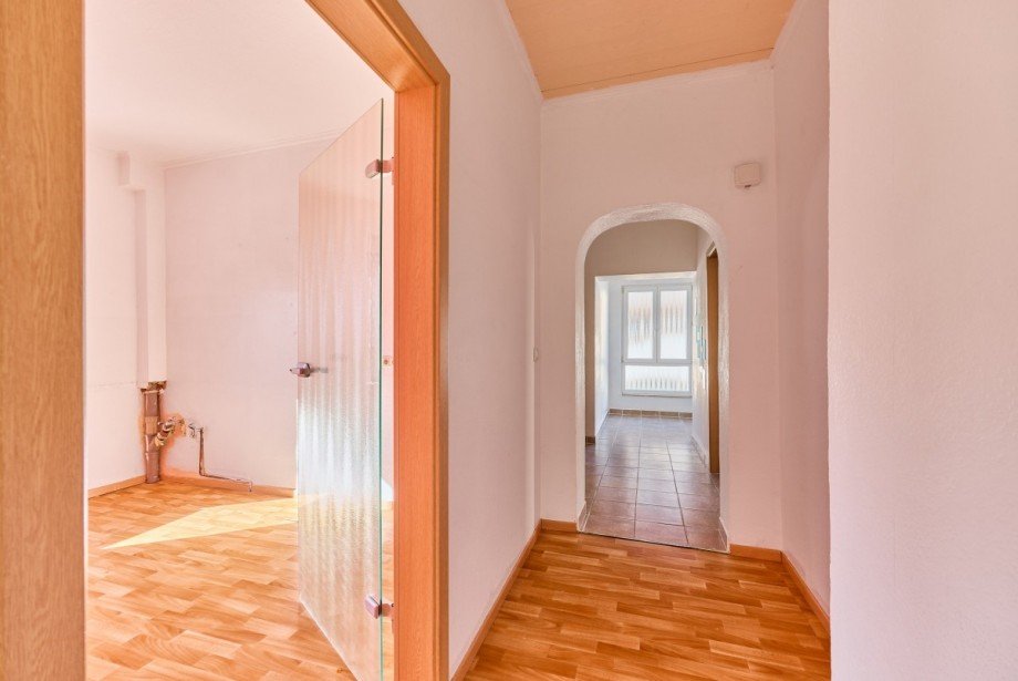 Flur EG Zweifamilienhaus Geisenheim