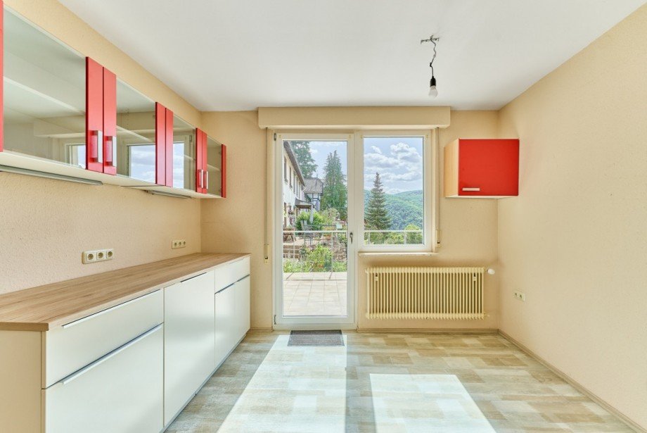 Einbauk�che 1.OG mit Zugang zur Panoramaterrasse Mehrfamilienhaus R�desheim am Rhein
