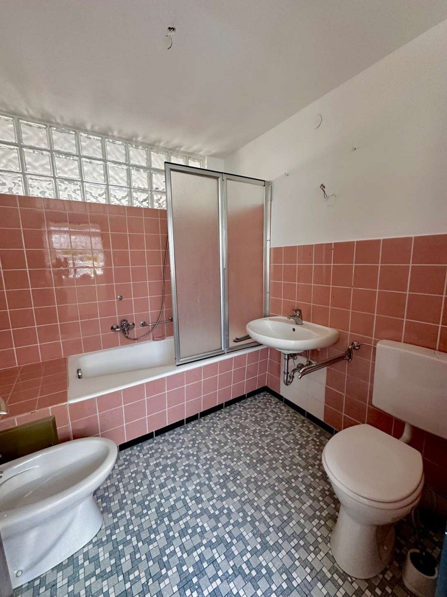 Bad Einfamilienhaus Weisel
