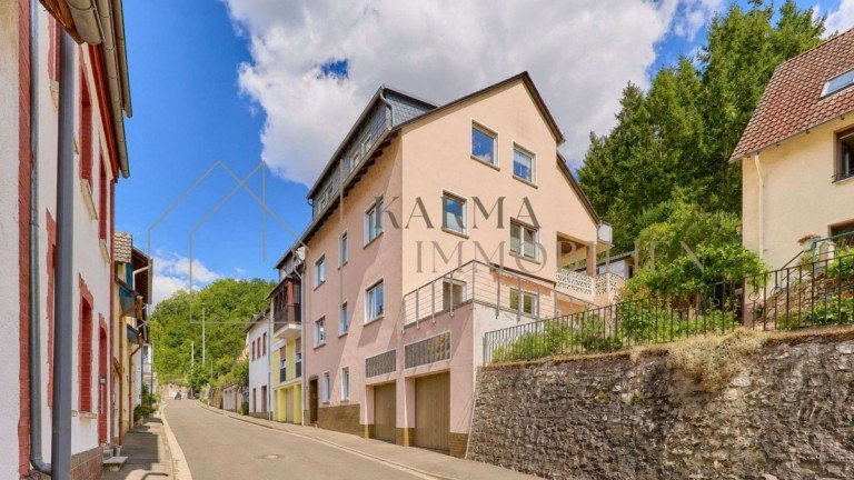 Hausansicht R�desheim am Rhein Mehrfamilienhaus Wohnen mit Weitblick: Gepflegtes Mehrfamilienhaus im Rheingau