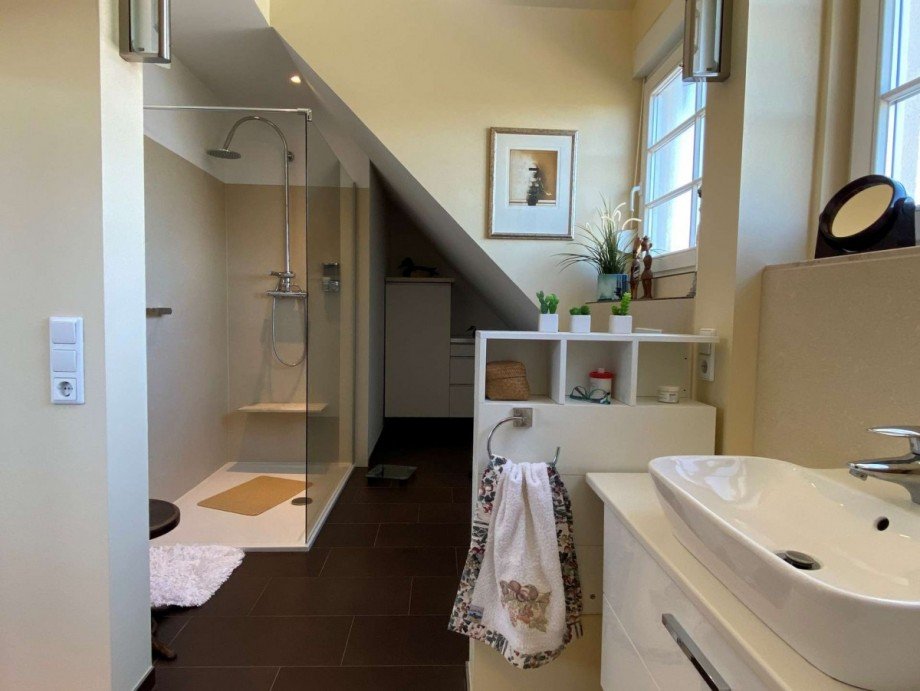 Badezimmer 1.OG Doppelhaush�lfte Eltville Erbach
