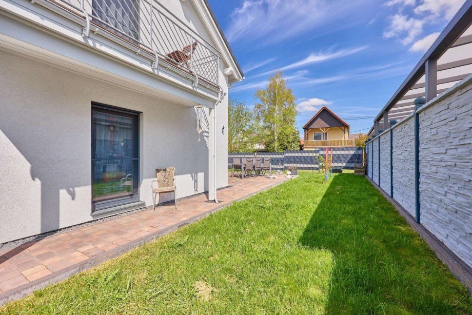 Blick in den Garten Einfamilienhaus Friesenheim