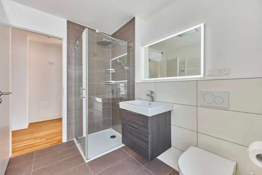 1.OG Badezimmer Einfamilienhaus Mainz