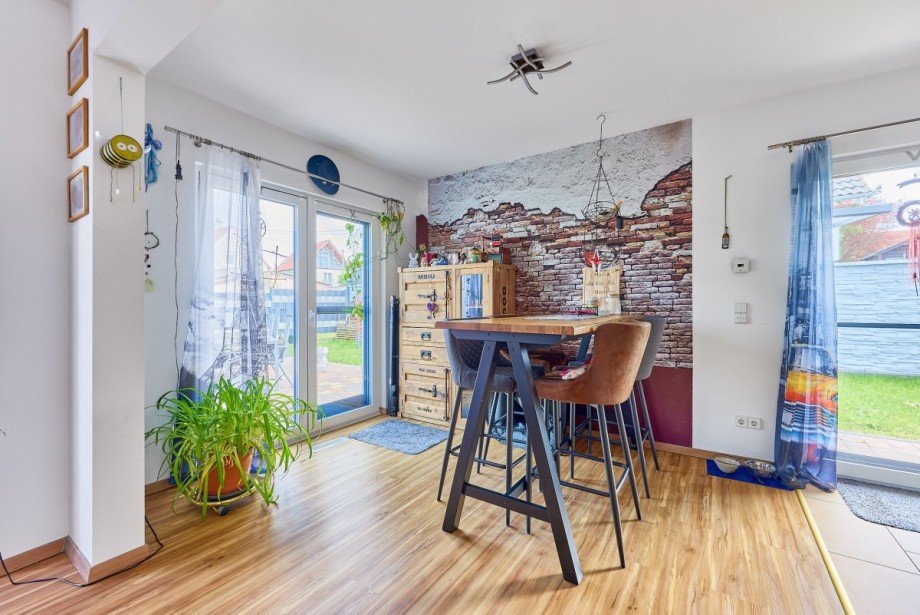 Bodentiefe Fenster mit Zugang zur Terrasse Einfamilienhaus Friesenheim