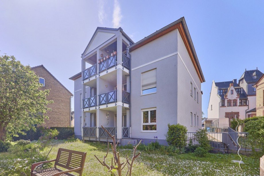 Hausansicht Etagenwohnung Oestrich-Winkel